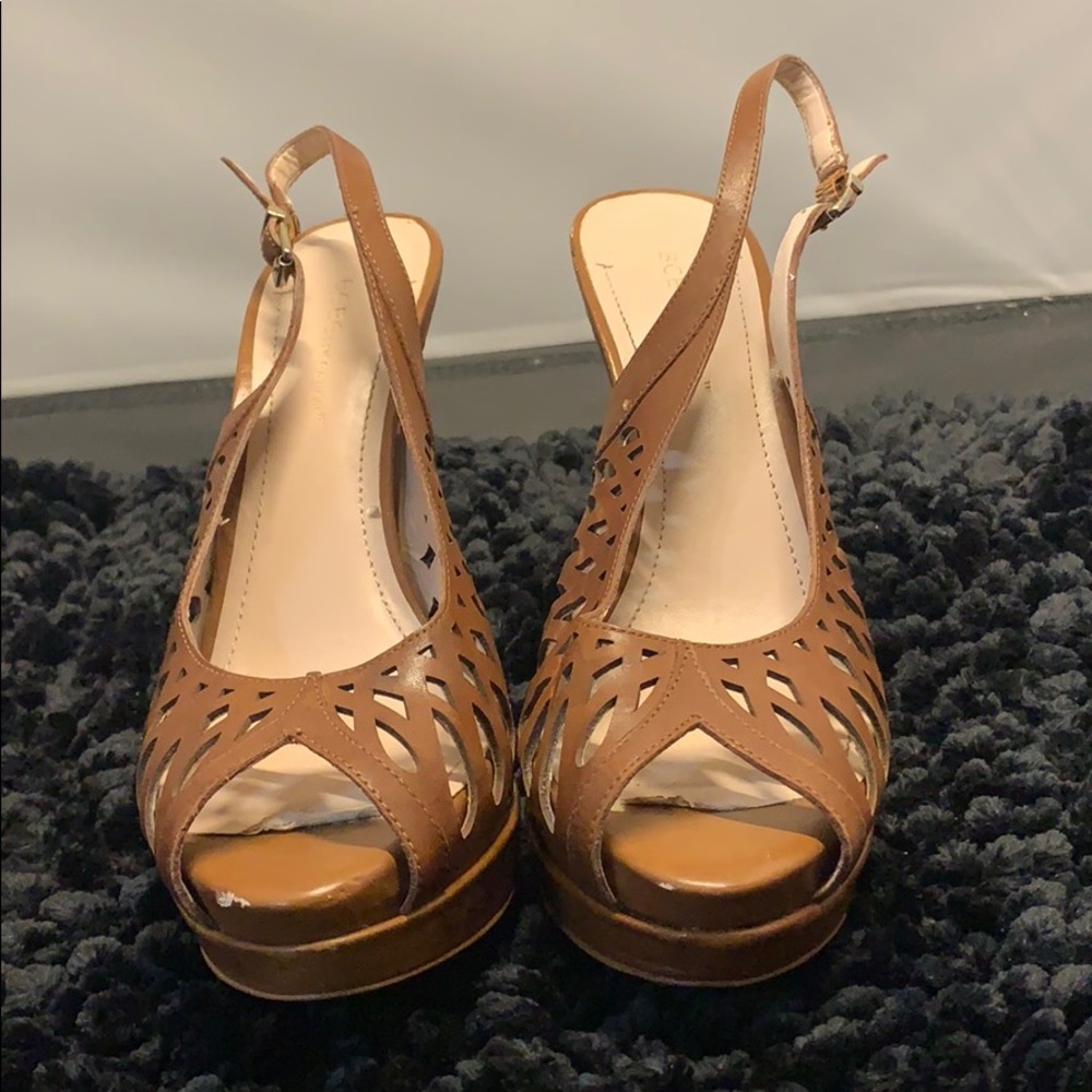 Heels - Picture 2 of 3